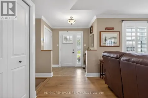 27 Terrance Drive Petawawa ON K8H 0H3