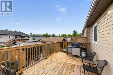 27 Terrance Drive Petawawa ON K8H 0H3