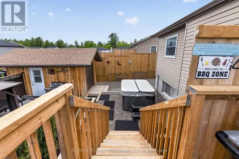 27 Terrance Drive Petawawa ON K8H 0H3
