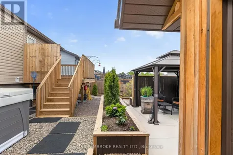 27 Terrance Drive Petawawa ON K8H 0H3