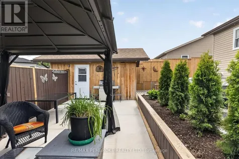 27 Terrance Drive Petawawa ON K8H 0H3