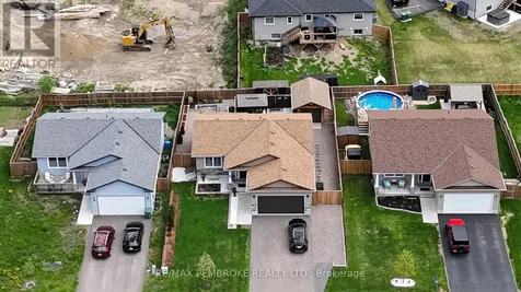 27 Terrance Drive Petawawa ON K8H 0H3