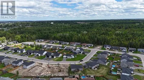 27 Terrance Drive Petawawa ON K8H 0H3