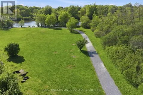 51 Waterside Drive Carleton Place ON K7C 0B1