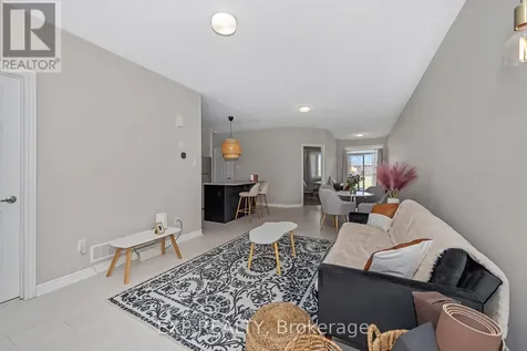 907 Nautilus Private Ottawa ON K2V 0S3