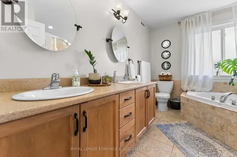 621 Johnston Crescent Pembroke ON K8A 0C3