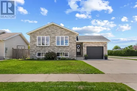 621 Johnston Crescent Pembroke ON K8A 0C3