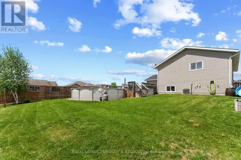 621 Johnston Crescent Pembroke ON K8A 0C3