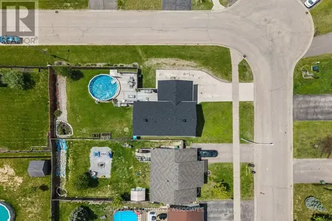 621 Johnston Crescent Pembroke ON K8A 0C3