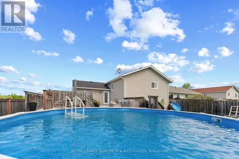621 Johnston Crescent Pembroke ON K8A 0C3