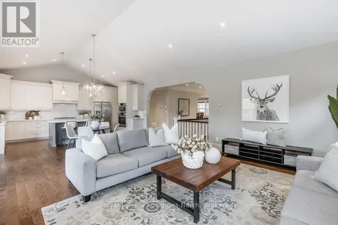 93 Stanley Street Collingwood ON L9Y 0G3