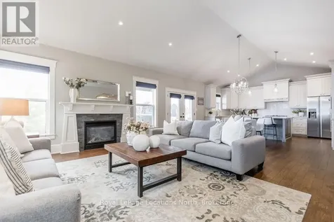 93 Stanley Street Collingwood ON L9Y 0G3