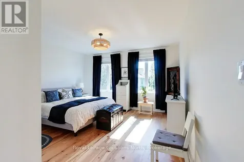 27 Newport Boulevard Collingwood ON L9Y 4Y8