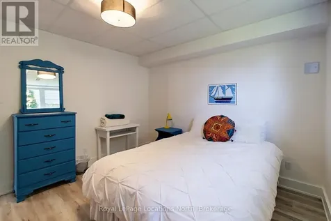 27 Newport Boulevard Collingwood ON L9Y 4Y8