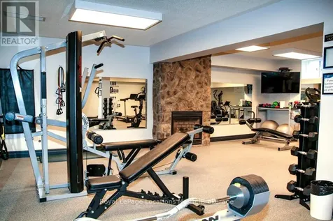 27 Newport Boulevard Collingwood ON L9Y 4Y8