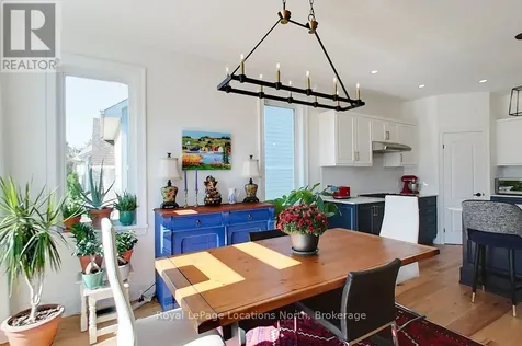27 Newport Boulevard Collingwood ON L9Y 4Y8