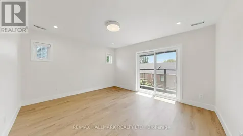 367 Woodmount Avenue Toronto (east York) ON M4C 4A6