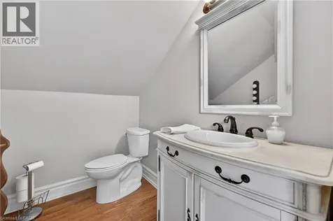 136 Mountain Street Grimsby ON L3M 4E7