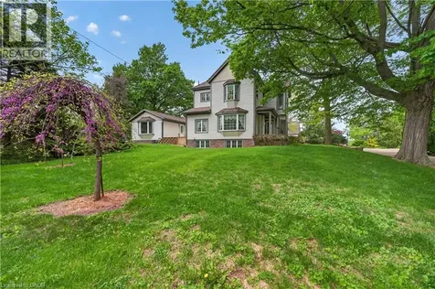 136 Mountain Street Grimsby ON L3M 4E7