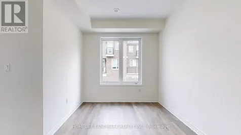 3312 Thunderbird Promenade Pickering ON L1X 0N4