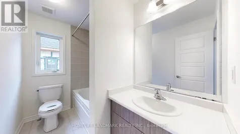 3312 Thunderbird Promenade Pickering ON L1X 0N4