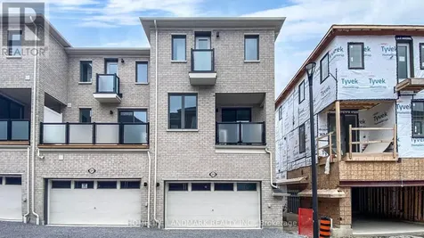 3312 Thunderbird Promenade Pickering ON L1X 0N4