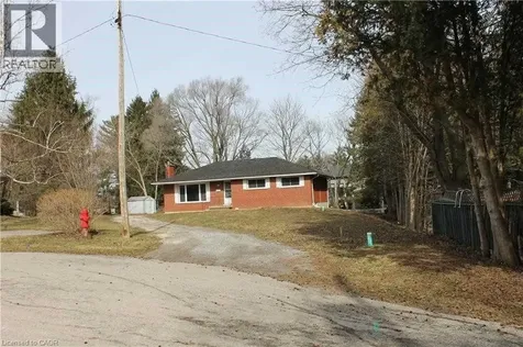 50 East Crest Ancaster ON L9G 2P2