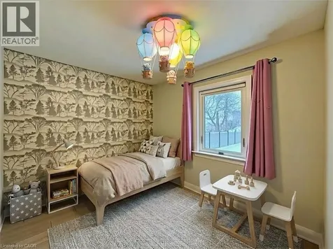28 Inverleigh Drive Etobicoke ON M8Y 3E3