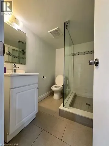 28 Inverleigh Drive Etobicoke ON M8Y 3E3