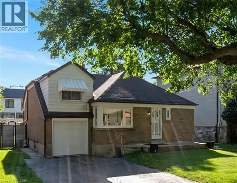28 Inverleigh Drive Etobicoke ON M8Y 3E3