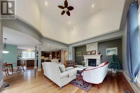 19 Wolf Run Court Whitchurch-stouffville ON L4A 2L4