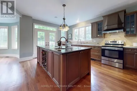 19 Wolf Run Court Whitchurch-stouffville ON L4A 2L4