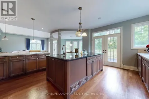 19 Wolf Run Court Whitchurch-stouffville ON L4A 2L4