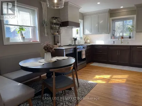 28 Peel Street West Mapleton ON N0B 1A0