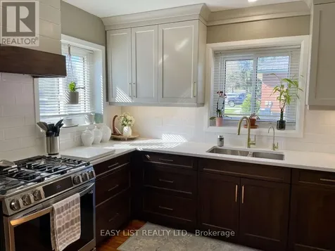 28 Peel Street West Mapleton ON N0B 1A0
