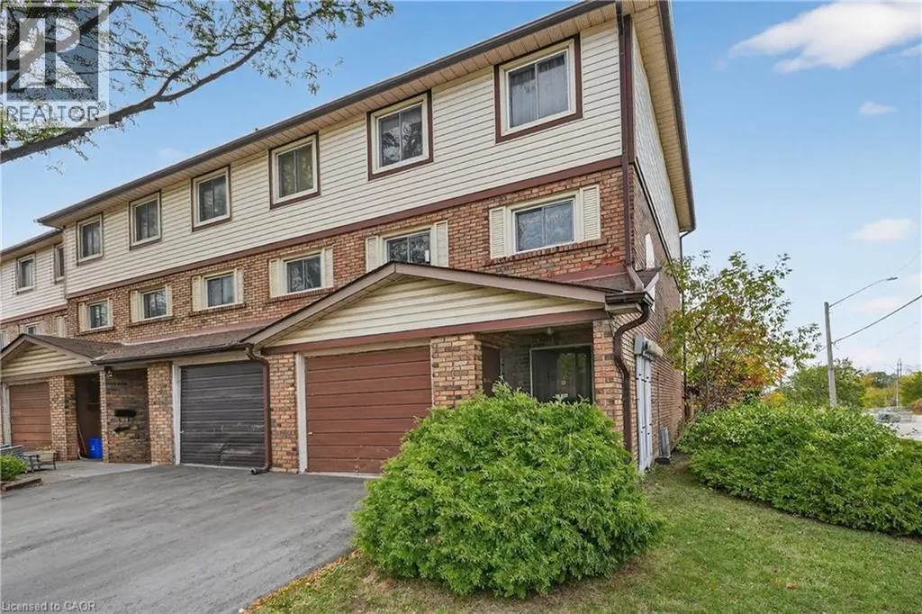34 Bow Valley Drive Hamilton ON L8E 3L4