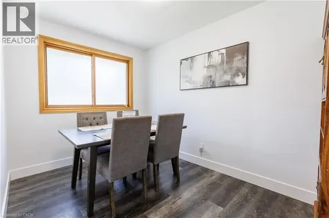 18 Silverdale Crescent London ON N5Z 4A4