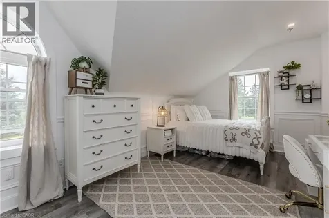 351 Rock Chapel Road Dundas ON L9H 5E2