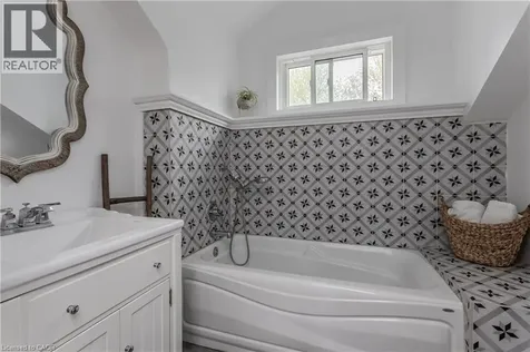 351 Rock Chapel Road Dundas ON L9H 5E2