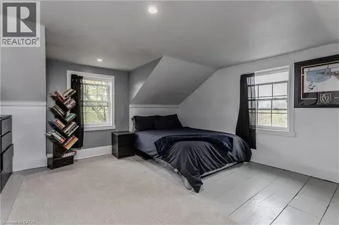 351 Rock Chapel Road Dundas ON L9H 5E2