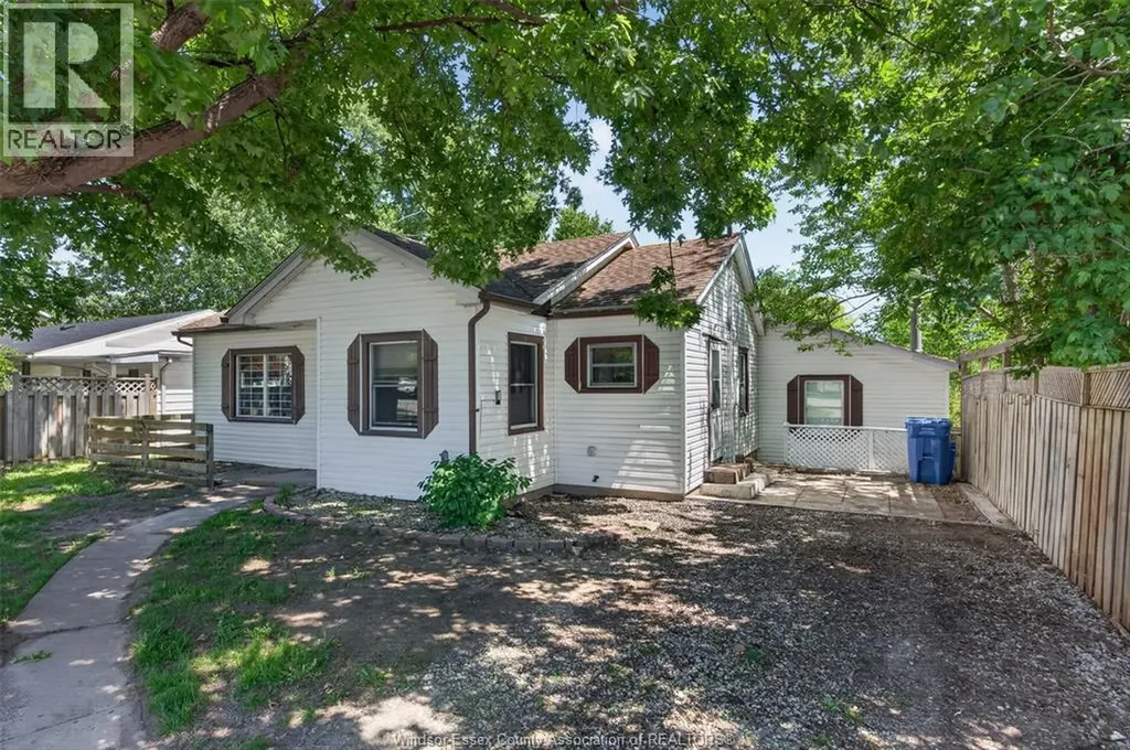 370 County Rd 34 W Kingsville ON N8M 2X5