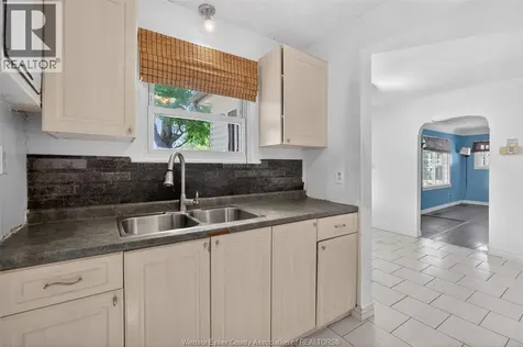 370 County Rd 34 W Kingsville ON N8M 2X5