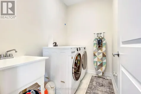 224 Turnbuckle Crescent Ottawa ON K2J 7B7