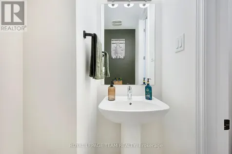 224 Turnbuckle Crescent Ottawa ON K2J 7B7