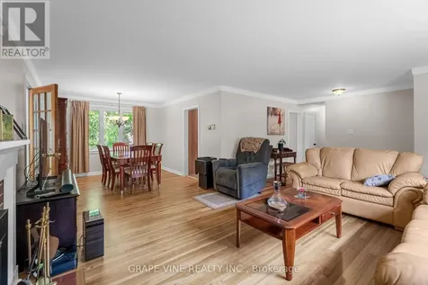 2201 Braeside Avenue Ottawa ON K1H 7J6