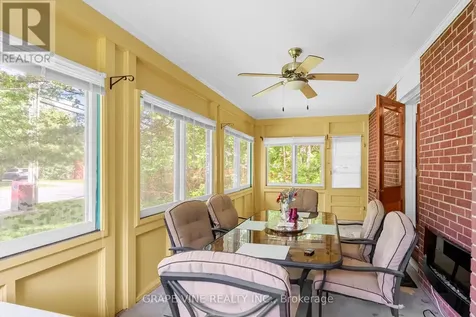 2201 Braeside Avenue Ottawa ON K1H 7J6