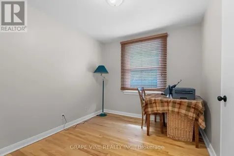 2201 Braeside Avenue Ottawa ON K1H 7J6