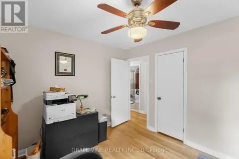 2201 Braeside Avenue Ottawa ON K1H 7J6
