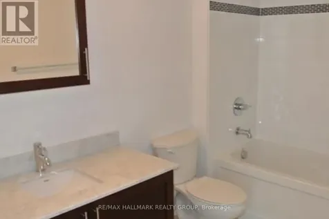 242 Rideau Street Ottawa ON K1N 0B7