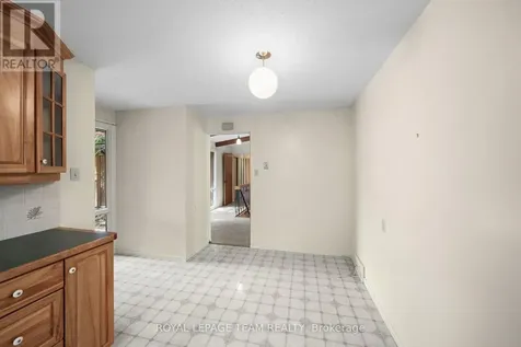 548 Rivershore Crescent Ottawa ON K1J 7Y7